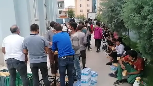 Bir tırda 69 düzensiz göçmen yakalandı