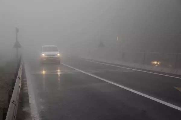 Bolu Dağı'nda sis ve yağmur