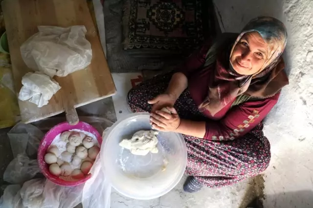 Yaptıkları bu ekmeği 1 yıl boyunca bayatlamadan tüketilebiliyorlar