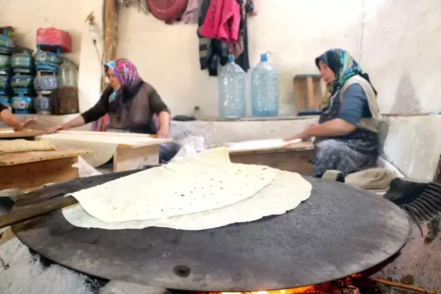Yaptıkları bu ekmeği 1 yıl boyunca bayatlamadan tüketilebiliyorlar