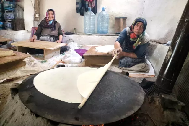 Yaptıkları bu ekmeği 1 yıl boyunca bayatlamadan tüketilebiliyorlar