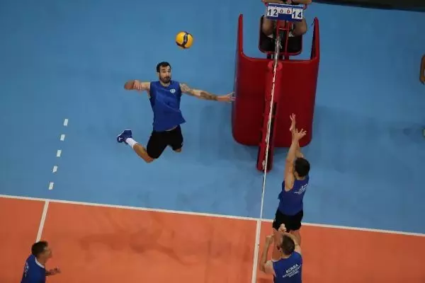 Bursa BŞB, Fenerbahçe HDI Sigorta ve Arkasspor, yeni sezon öncesinde mücadele verecek