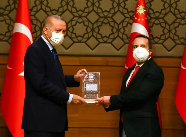 Cumhurbaşkanı Erdoğan, 6. Anadolu Medya Ödülleri töreninde konuştu: (1)