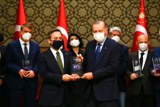 Cumhurbaşkanı Erdoğan, 6. Anadolu Medya Ödülleri töreninde konuştu: (1)