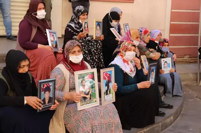 Son dakika... Diyarbakır anneleri eylemlerini kararlılıkla sürdürüyor