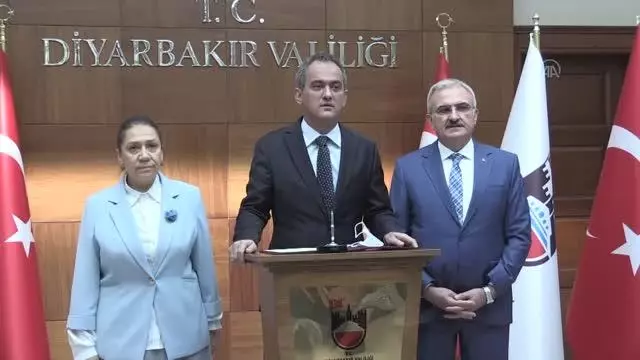 Son Dakika | Milli Eğitim Bakanı Mahmut Özer, Diyarbakır Valiliğini ziyaret etti Açıklaması