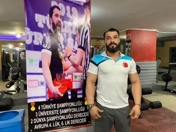 SPOR Diyarbakırlı bilek güreşçisi Mehmet, Litvanya'da Türkiye'yi temsil edecek