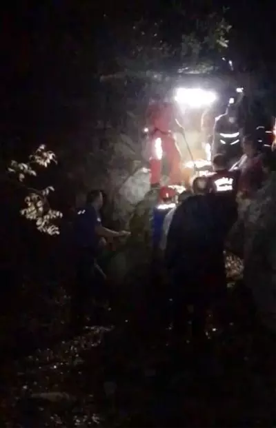 Doğa yürüyüşünde uçurumdan yuvarlanan Rus polisi, Türk polisi kurtardı