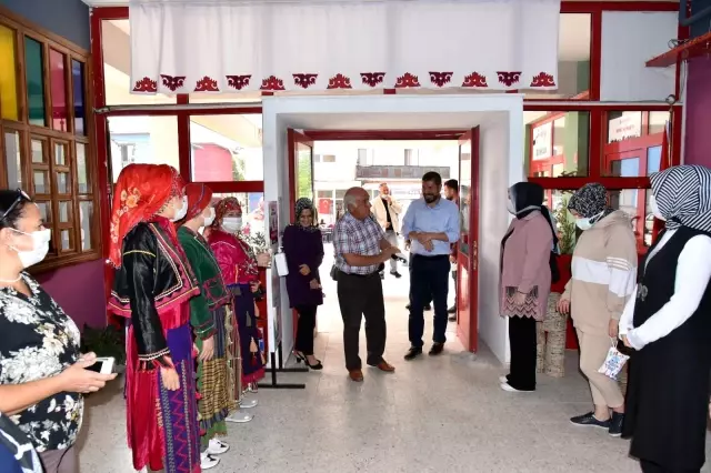 Meclis eski Başkanı Cemil Çiçek Sındırgı'yı ziyaret etti