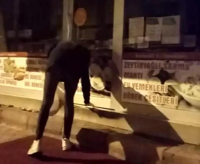 Esnafa 'siftah zarfı' dağıttılar