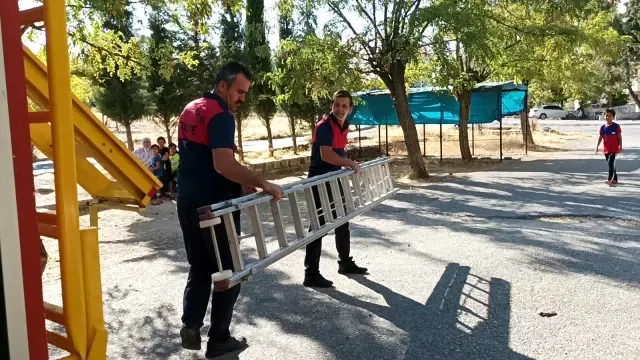 Evinde mahsur kalan kadını itfaiye ekipler kurtardı