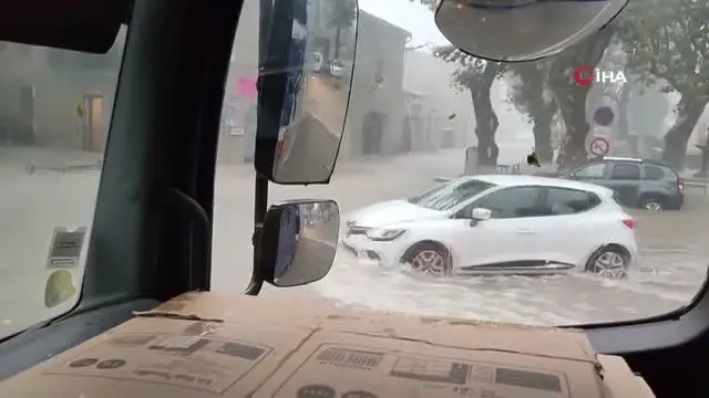 Fransa'nın güneyini sel vurdu: 1 kişi kayıp