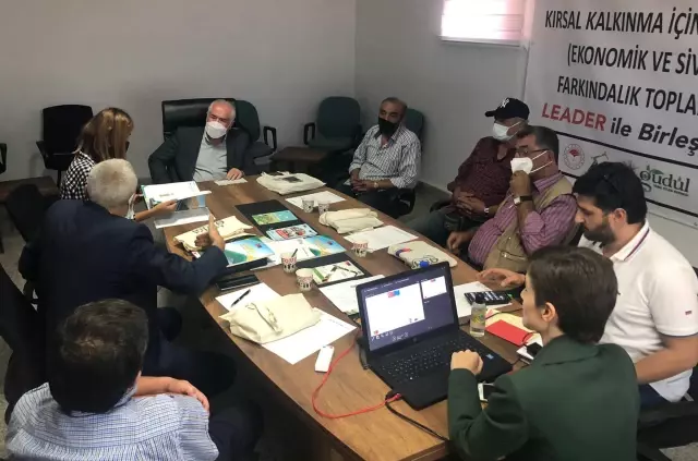 Güdül Belediye Başkanı Yalçın, Yerel Eylem Derneği yöneticileriyle bir araya geldi