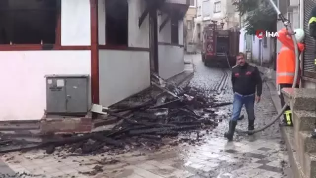 Gün ağardığında yanan konağın harabeye dönen hali ortaya çıktı