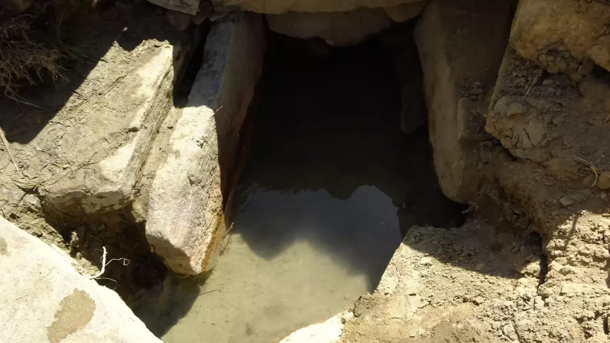 Halk arasında şifalı olarak bilinen mikroplu su için Muş'a akın ediyorlar