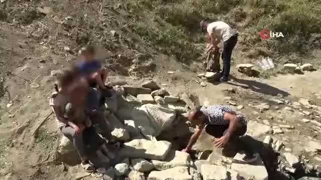 Halk arasında şifalı olarak bilinen mikroplu su için Muş'a akın ediyorlar