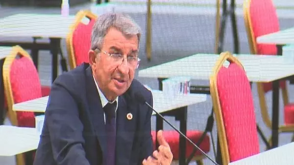 İBB MECLİSİ'NDE, TAKSİ YÖNETİM MERKEZİ'NİN İSPARK'A DEVREDİLMESİ TEKLİFİ KABUL EDİLDİ