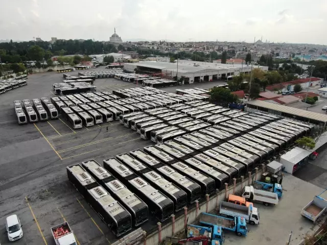 İBB metrobüs filosu için 160 yeni otobüs alıyor