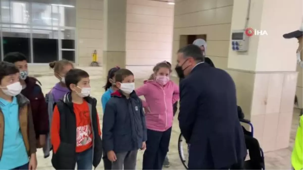 İlkokul öğrencileri trafik dedektifi oldu