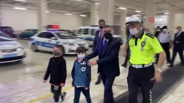 İlkokul öğrencileri trafik dedektifi oldu