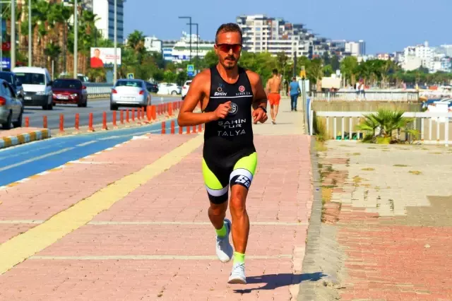 30 yıllık kuaför Triatlon tutkusuyla görenleri hayran bırakıyor