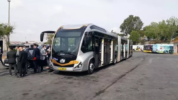 İSTANBUL'A 160 YENİ METROBÜS İÇİN İMZALAR ATILDI