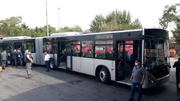 İSTANBUL'A 160 YENİ METROBÜS İÇİN İMZALAR ATILDI