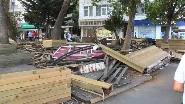 İSTİNYE SPOR KULÜBÜ SOSYAL TESİSLERİ SABAHA KARŞI İBB EKİPLERİ TARAFINDAN YIKILDI