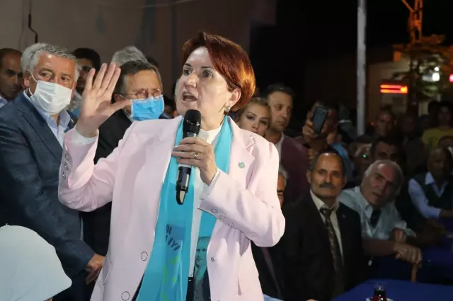 İYİ Parti Genel Başkanı Akşener, esnafı ziyaret etti