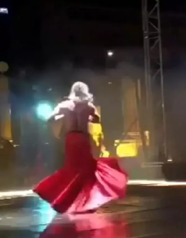 İzmir'de belediye ve AK Parti'den 'yarı çıplak semazen gösterisi' açıklaması