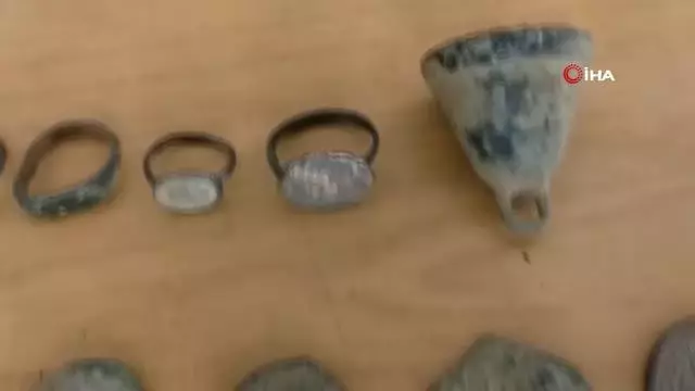 Son dakika: Jandarmanın durdurduğu araçtan 173 parça tarihi eser çıktı