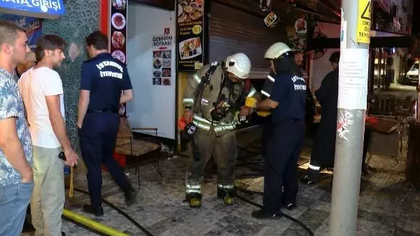 Son dakika haber: Kadıköy'de 3 katlı restoranda patlama sonrası yangın