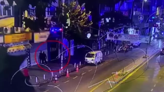 Son dakika: Kağıthane'de omuz atma tartışması sonucu çıkan bıçaklı kavgada 1 kişi öldü