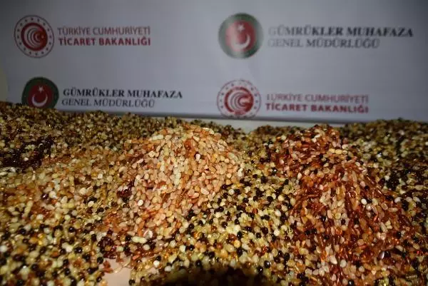 KAPIKULE'DE 2 MİLYON TL DEĞERİNDE KAÇAK EŞYA ELE GEÇİRİLDİ