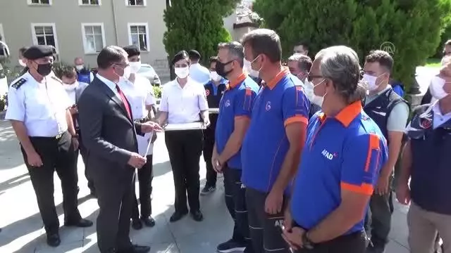 Karadeniz'de sel bölgesindeki çalışmalara Tokat'tan katılan 350 kişiye teşekkür belgesi