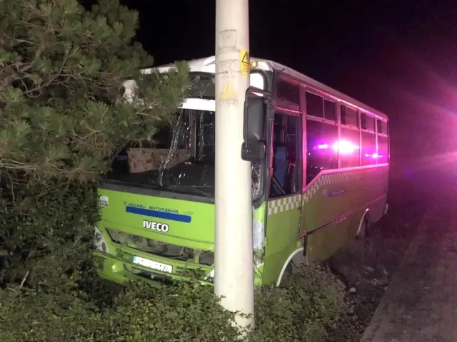 Kazada yaralanan otobüs sürücüsü Benim çalışmam lazım diyerek ambulanstan inmek istedi