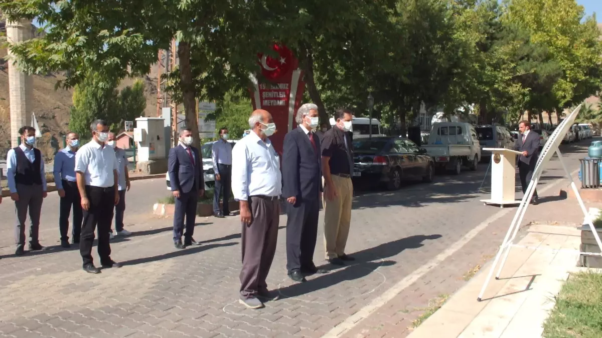 Keban'da İlköğretim Haftası dolaysıyla tören