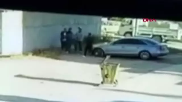 KIZ KARDEŞİNİN VİDEOSUNDA GÖRDÜĞÜ ÖĞRENCİYİ TEKME TOKAT DÖVDÜ