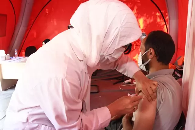 GÜMÜŞHANE - Kovid-19 risk haritasında turuncu kategorideki Gümüşhane'de aşı çağrısı