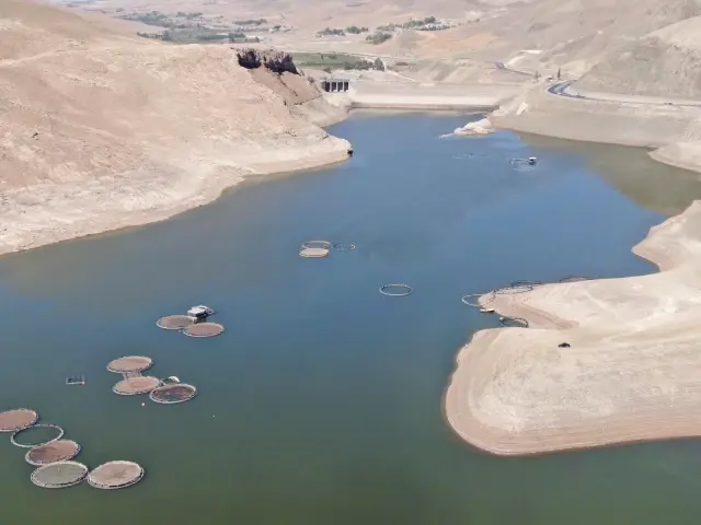 Kuraklık göl ve barajların su seviyesini düşürdü