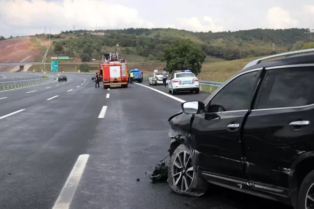 Kuzey Marmara Otoyolunda 3 araçlı zincirleme kaza: 2 yaralı