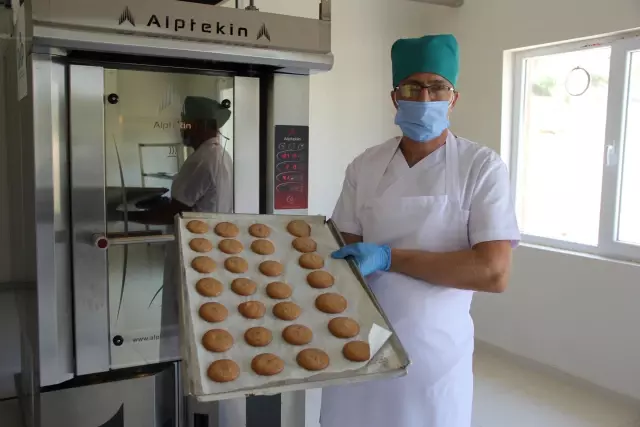 Kayısı çekirdeği ve duttan glütensiz bisküvi üretildi