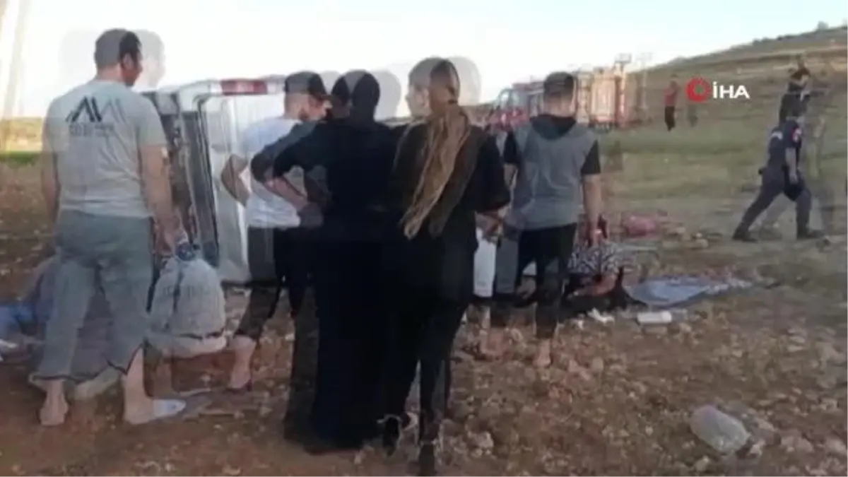 Mardin'de minibüs şarampole yuvarlandı: 10 yaralı