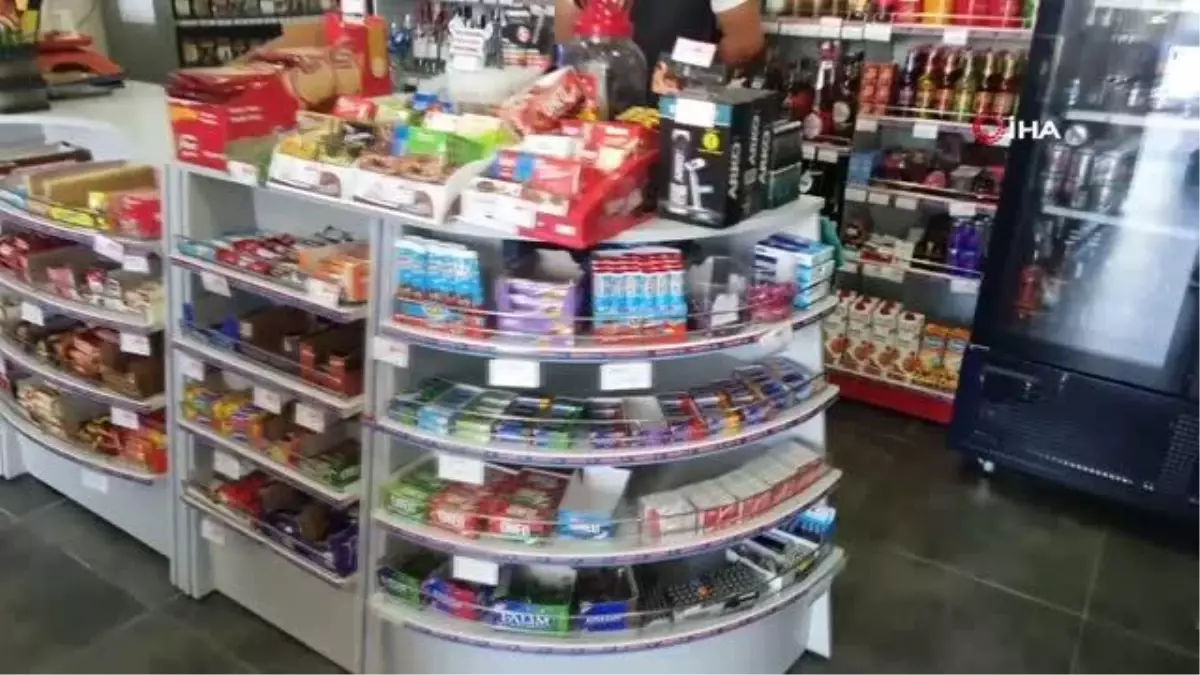 Markette uyuşturucu ve sahte alkol satan kardeşlere suçüstü