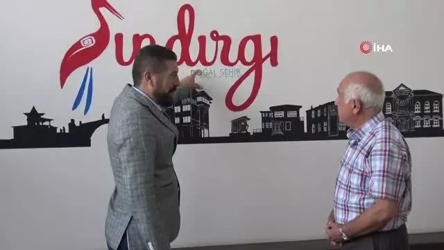 Meclis eski Başkanı Cemil Çiçek Sındırgı'yı ziyaret etti