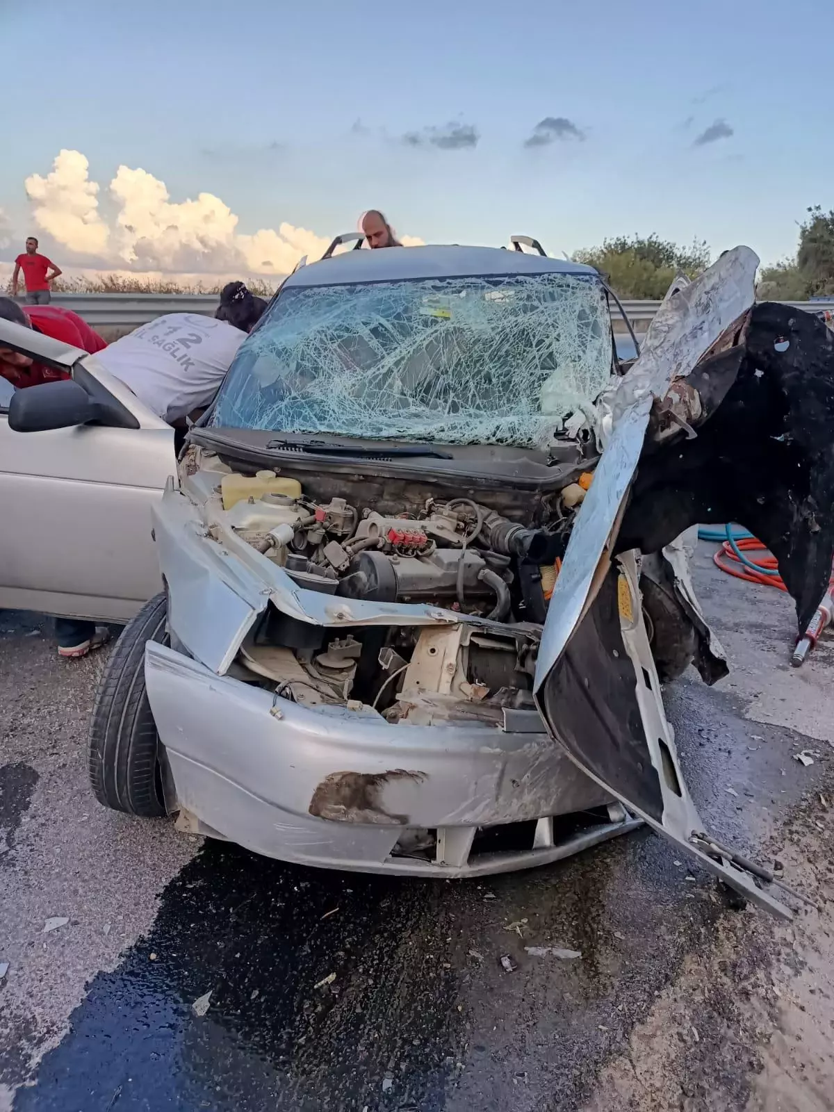 Tır ile otomobilin çarpıştığı kazada 2 kişi yaralandı