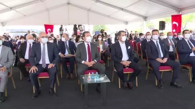 Metrobüs hattında kullanılacak 160 otobüs için imza töreni düzenlendi