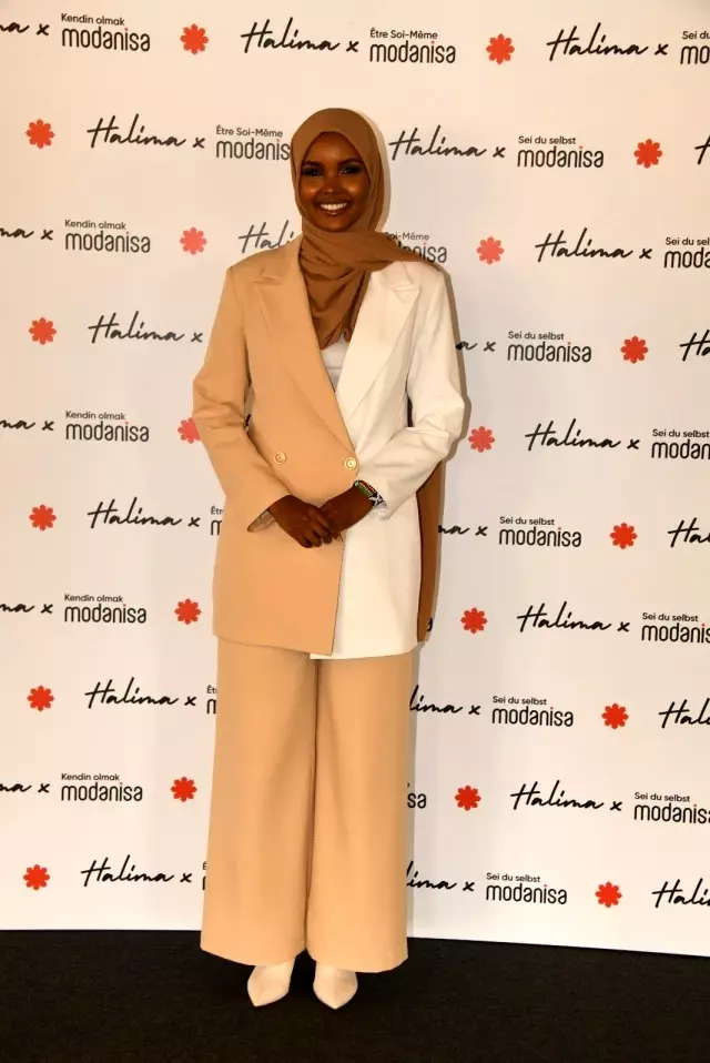 Modanisa global mottosunu Halima Aden ile duyurdu