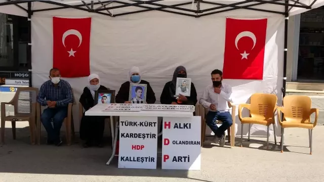 Muşlu annelerin HDP önündeki evlat nöbeti sürüyor
