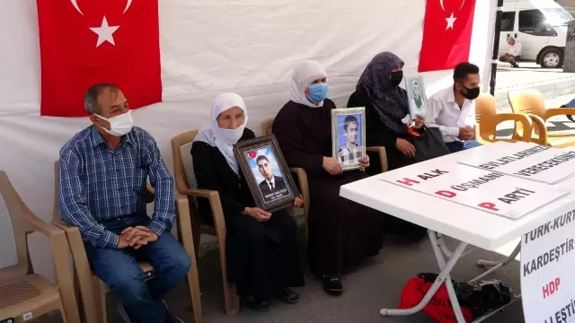 Muşlu annelerin HDP önündeki evlat nöbeti sürüyor